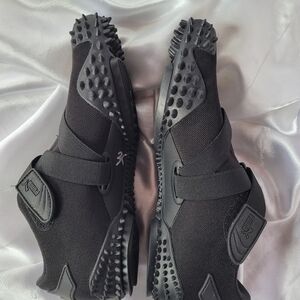 Puma Monstro Women's  Ortholite Black Shoes Size 8